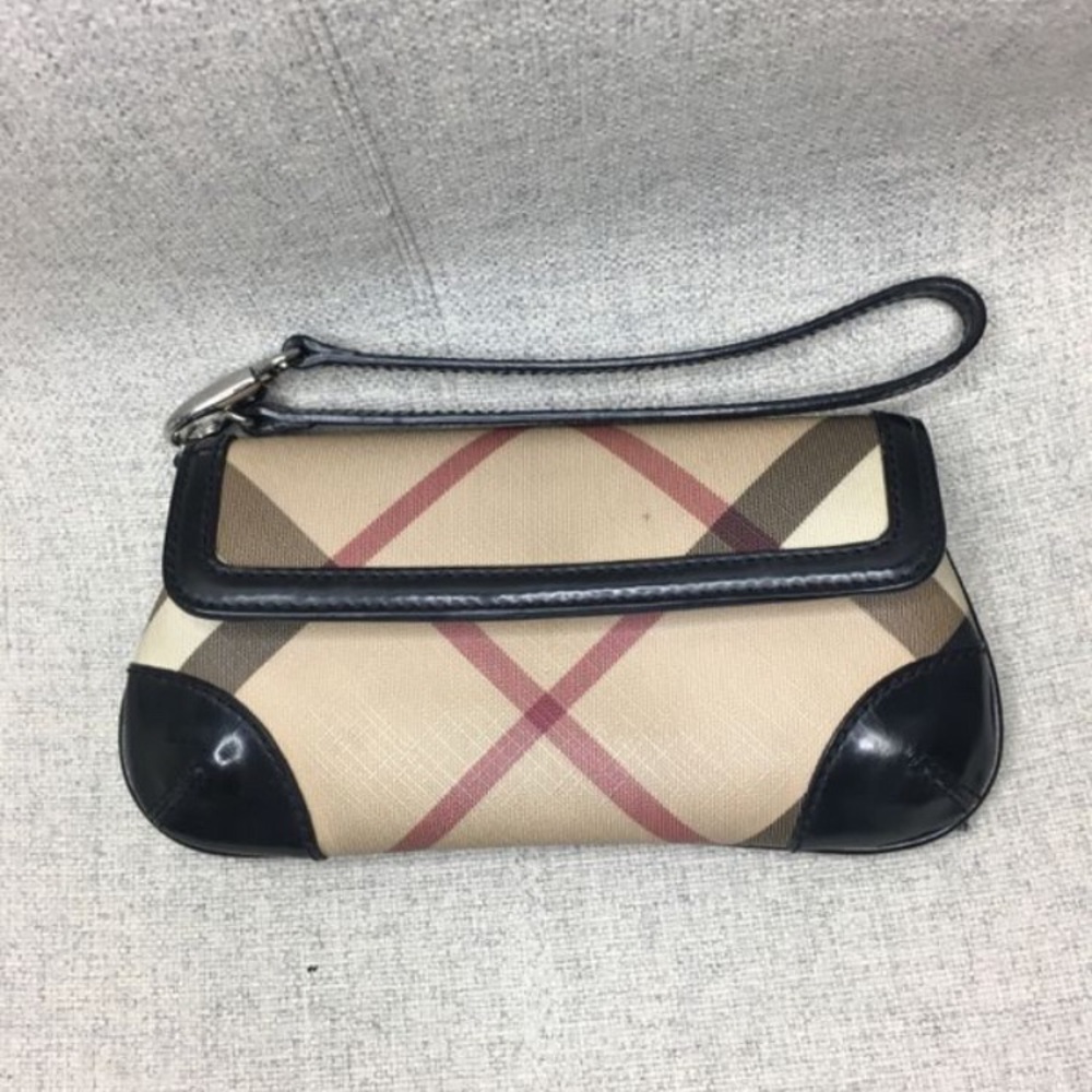 Burberry Nova Check “Wristlet-Clutch”